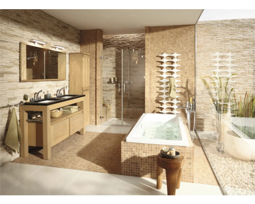 Baie cu lavoar, cadă, duș și gresie mozaic