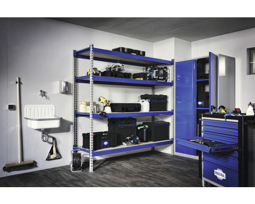 Atelier cu raft metalic albastru, dulap de scule și chiuvetă