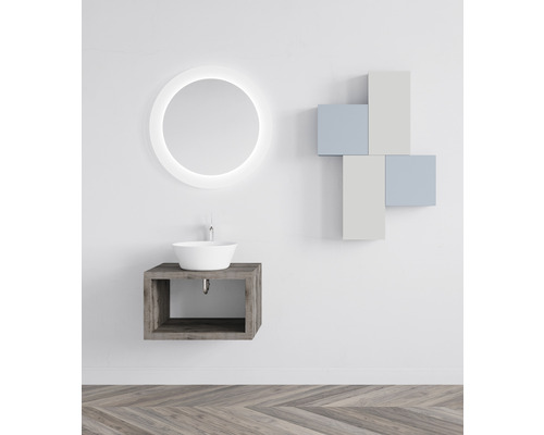 Baie cu lavoar, dulap inferior, oglindă cu iluminare și raft de perete