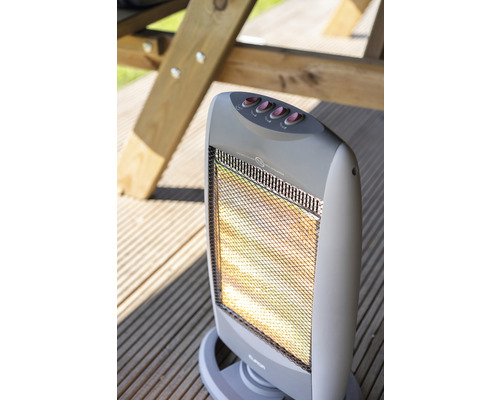 Încălzitor electric de exterior pe o terasă