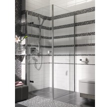 Baie cu cabină de duș din sticlă, toaletă și faianță