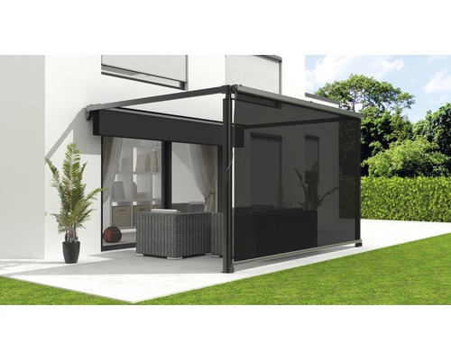 Pergolă cu umbrire și grup de ședere pe o terasă.