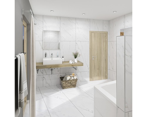 Baie luminoasă cu chiuvetă, oglindă și cadă pe un fundal alb