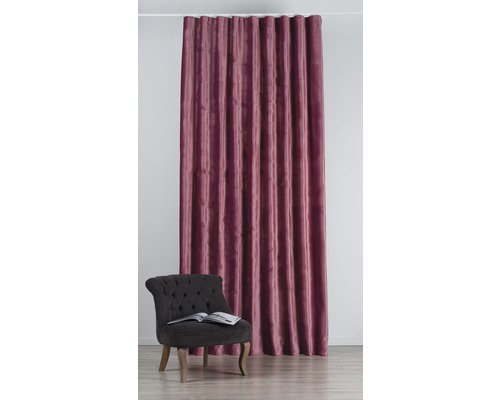 Șaluri decorative din material textil cu fotoliu în cameră