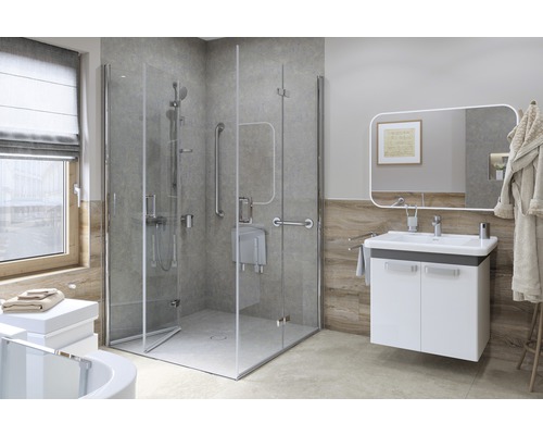 Baie accesibilă cu duș, bare de sprijin și lavoar