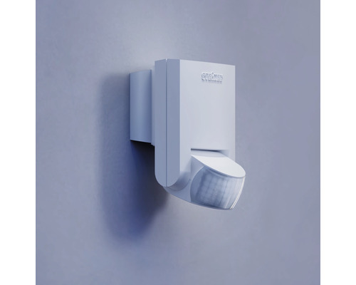 Lampa cu senzor Steinel pentru montaj pe perete