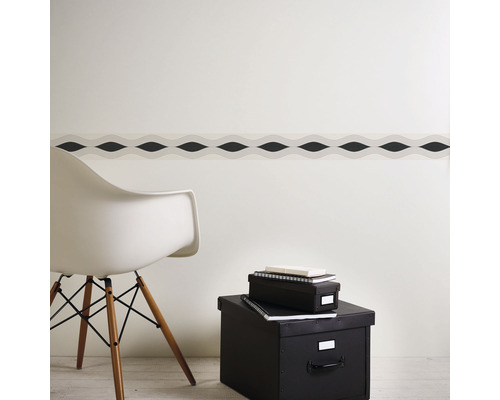 Bordură de perete cu model ondulat în cameră