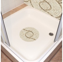 Duș cu model mozaic pe podea și pe perete