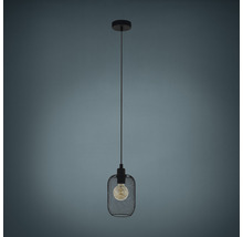 Lampa suspendată cu abajur negru și bec