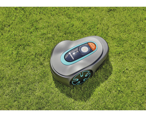 Robot de tuns gazon Gardena pe gazon