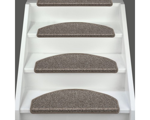 Covoare de trepte din mochetă pe o scară