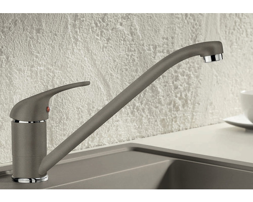 Baterie de bucătărie din metal cu gât înalt