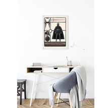 Poster decorativ cu Kylo Ren din Star Wars, prezentat ca un kit de model.