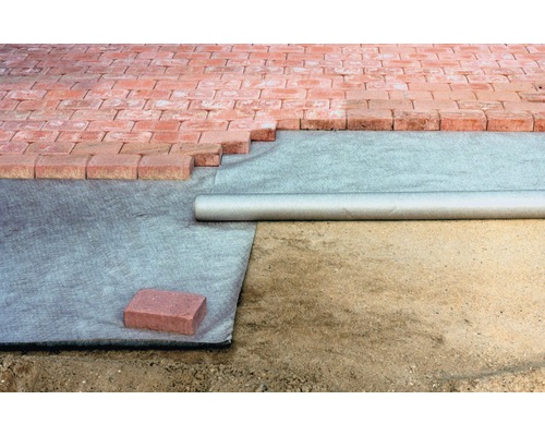 Montarea pietrelor de pavaj cu material rulat