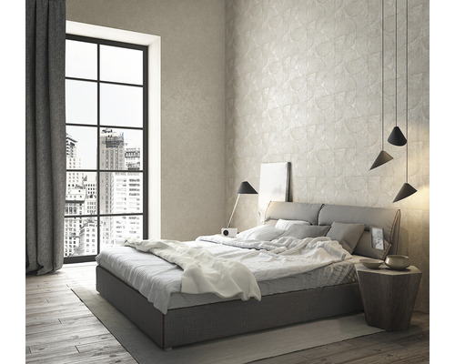 Dormitor modern cu pat, noptieră și fereastră mare.