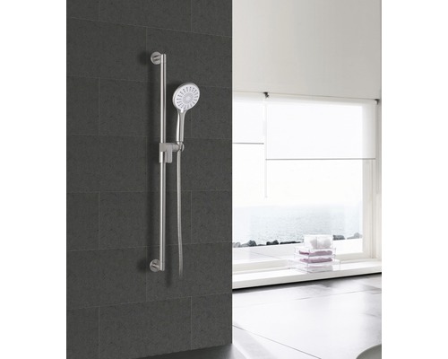 Bară de duș cu duș de mână în baie