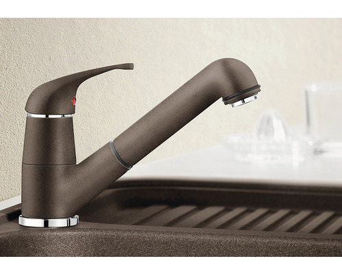 Baterie de bucătărie cu gura de scurgere