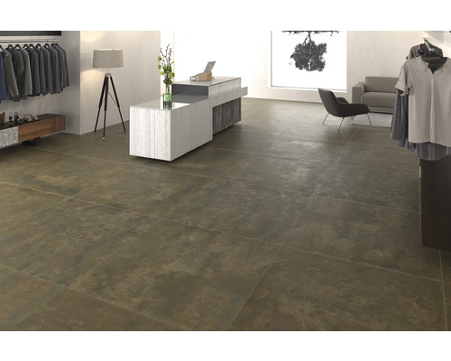 Cameră mare cu gresie