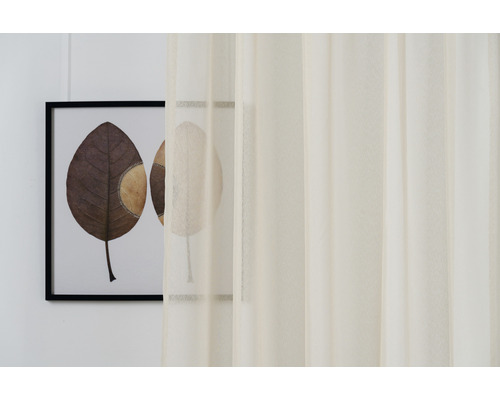 Șaluri decorative cu motiv de frunze și galerie pentru perdele