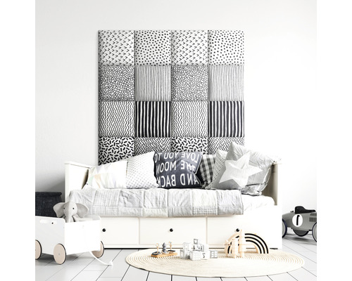 Panou decorativ tapițat Print alb/negru 30x30 cm, set 4 buc. Cameră pentru copii cu pat de zi, căpătâi textil și jucării
