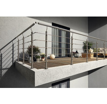 Balcon cu balustradă din oțel inoxidabil și podea din lemn