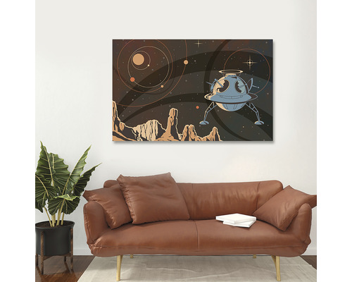 Pictură murală cu o temă science-fiction care prezintă o navă spațială deasupra unui peisaj stâncos
