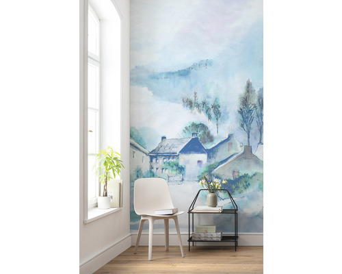 Imagine de perete cu peisaj rural în acuarelă într-o cameră luminoasă