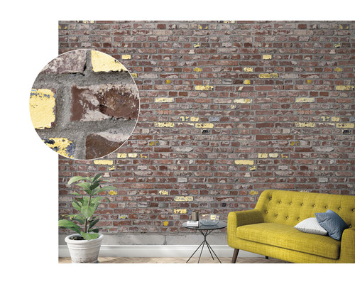 Cameră de zi cu un perete decorativ cu aspect de cărămidă