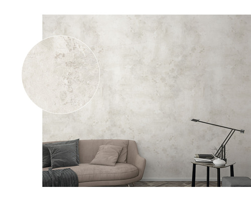 Living cu decor de perete decorativ și canapea din material textil