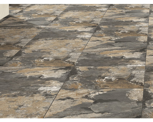 Plăci de podea montate cu aspect de piatră.