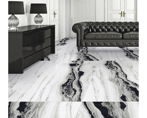 Interior cu podea de marmură, comodă și canapea de piele