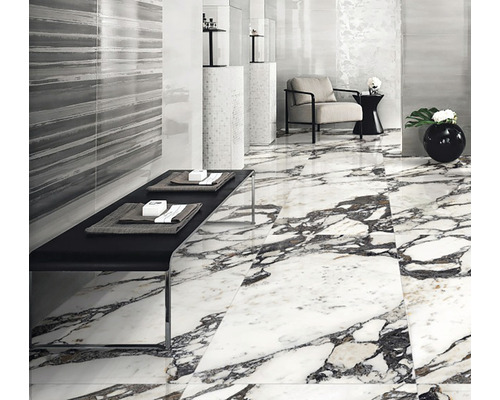 Baie modernă cu gresie de marmură și faianță gri