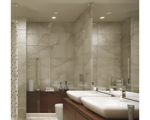 Baie modernă cu chiuvetă dublă, faianță și cabină de duș.