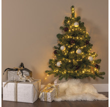 Brad împodobit cu cadouri