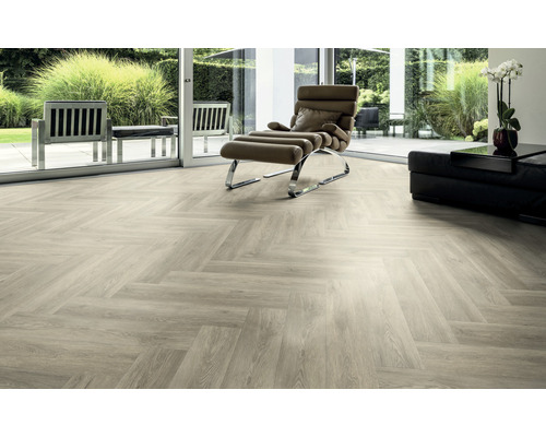 Living luminos cu podea din vinil cu model herringbone