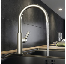 Baterie de bucătărie cu gât înalt și apă curgătoare