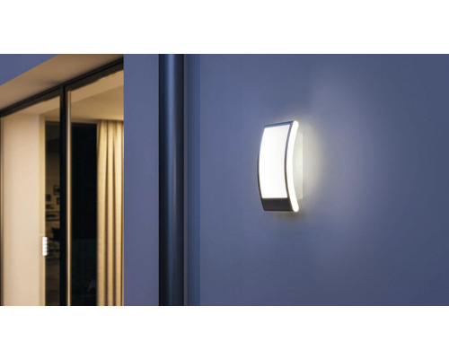 Lumină modernă de perete pentru exterior cu tehnologie LED integrată pentru iluminat ambiental în aer liber