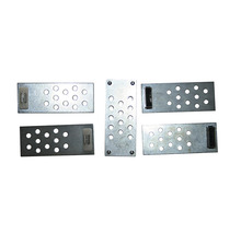 Mai multe plăci de fixare perforate din metal