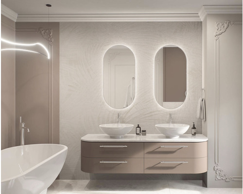 Baie luminoasă cu chiuvetă dublă, oglinzi iluminate și cadă