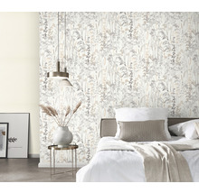 Dormitor cu tapet cu model floral