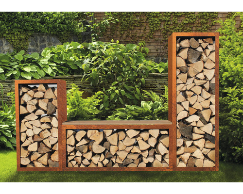 Bancă de depozitare a lemnelor în grădină, umplută cu lemn