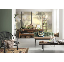 Cameră de zi cu banc de lucru, zonă de relaxare și decorațiuni în stil rustic