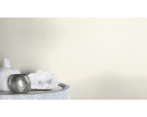 Decor de perete cu elemente decorative, cum ar fi vază, cristal și suport pentru lumânare de ceai