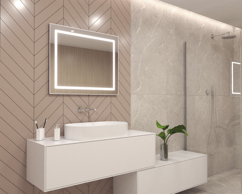 Baie modernă cu oglindă iluminată, chiuvetă și duș