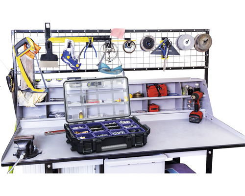 Banc de lucru cu menghină, cutie de scule și unelte