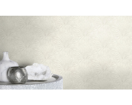 Tapetă deschisă la culoare cu model de frunze de palmier