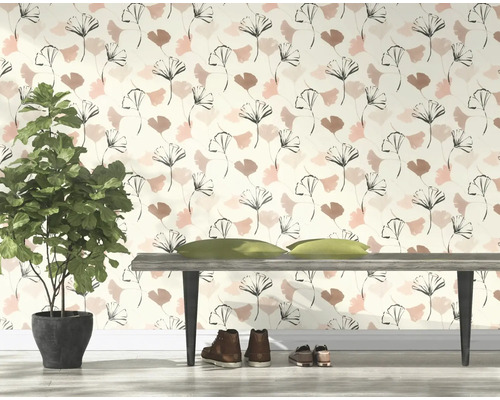 Imagine cu tapet cu model floral, bancă și plantă de interior