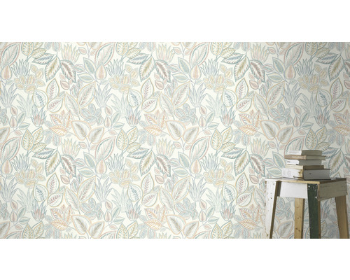 Tapet cu model de frunze pe perete