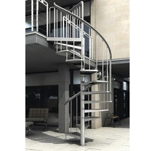 Scară exterioară metalică cu scară spiralată