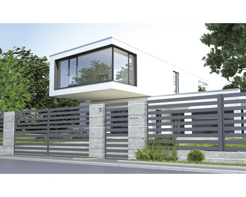 Casă modernă cu gard metalic și stâlpi de piatră